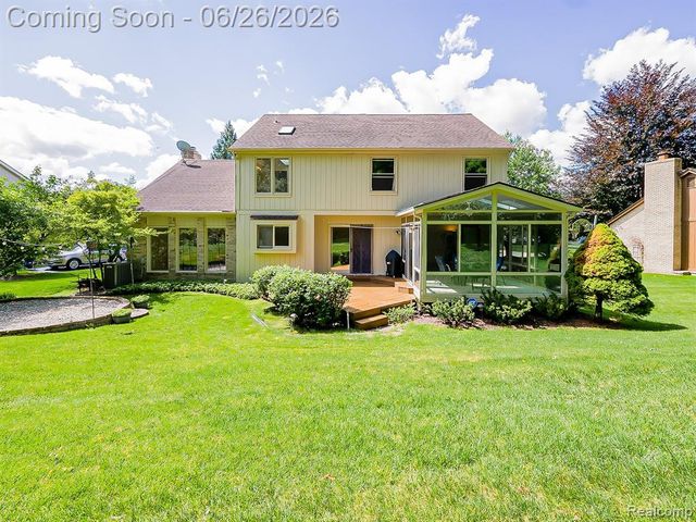 29523 Shenandoah Drive, Farmington, MI 48331