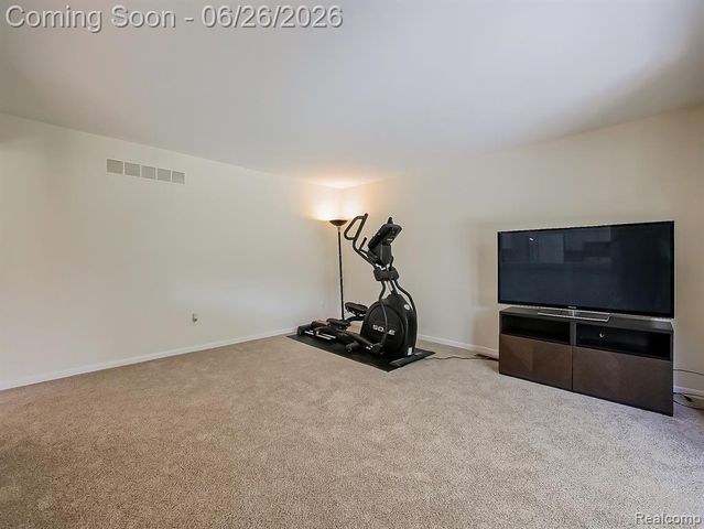 29523 Shenandoah Drive, Farmington, MI 48331