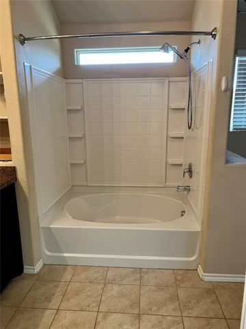 657 Cameron Way, Azle, TX 76020