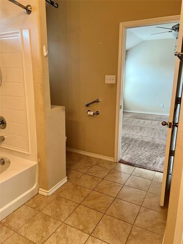 657 Cameron Way, Azle, TX 76020