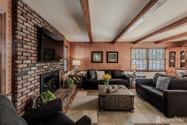 25 colburn Road, East Brunswick, NJ 08816