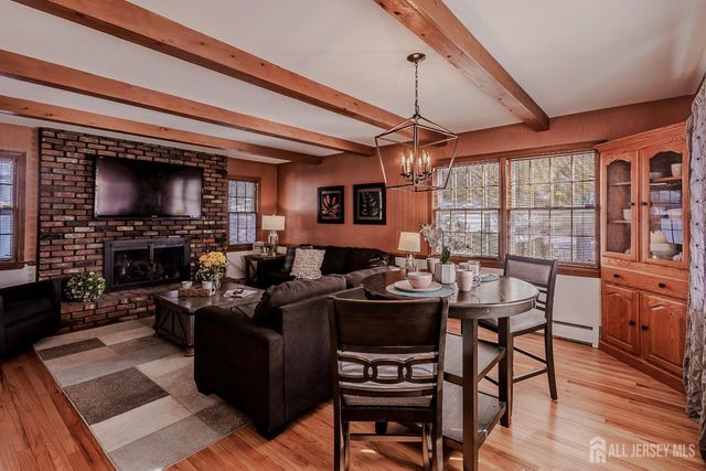 25 colburn Road, East Brunswick, NJ 08816