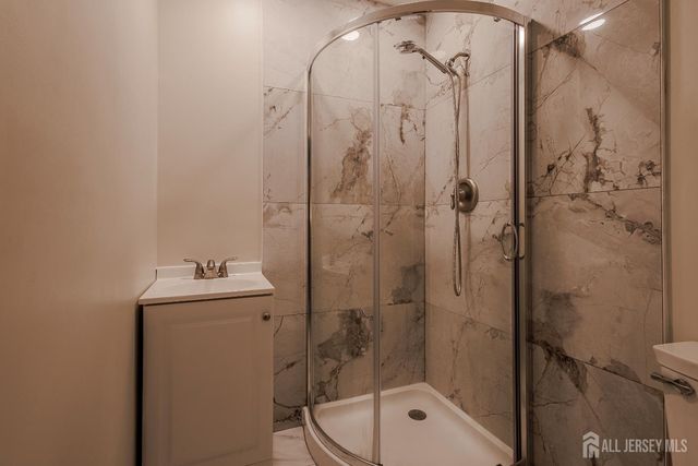 25 colburn Road, East Brunswick, NJ 08816