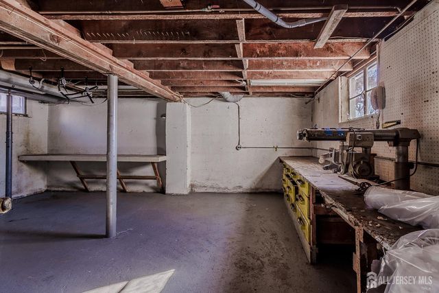 25 colburn Road, East Brunswick, NJ 08816