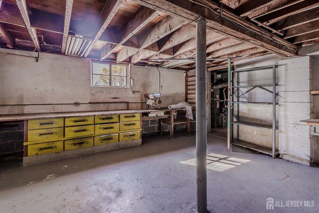 25 colburn Road, East Brunswick, NJ 08816