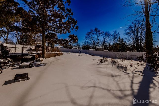 25 colburn Road, East Brunswick, NJ 08816