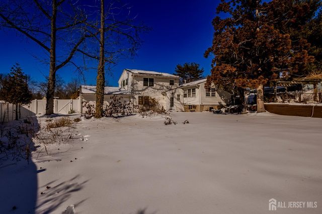 25 colburn Road, East Brunswick, NJ 08816