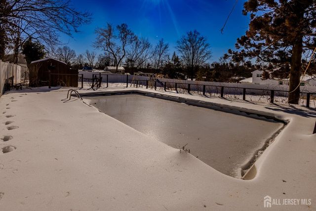 25 colburn Road, East Brunswick, NJ 08816