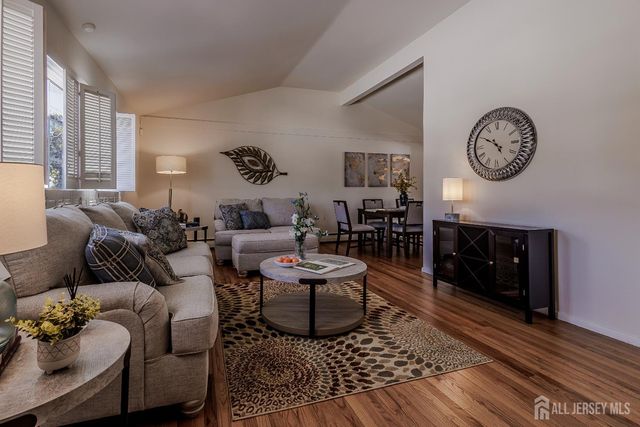 25 colburn Road, East Brunswick, NJ 08816