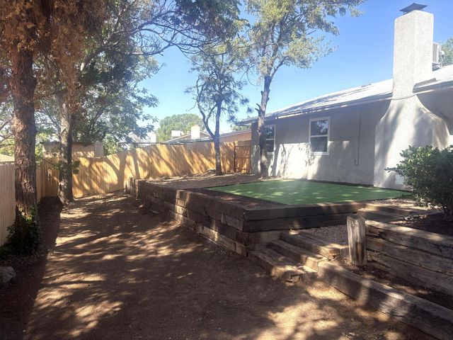 6700 Esther Avenue NE, Albuquerque, NM 87109