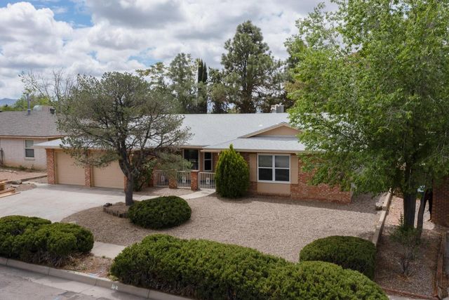 6700 Esther Avenue NE, Albuquerque, NM 87109