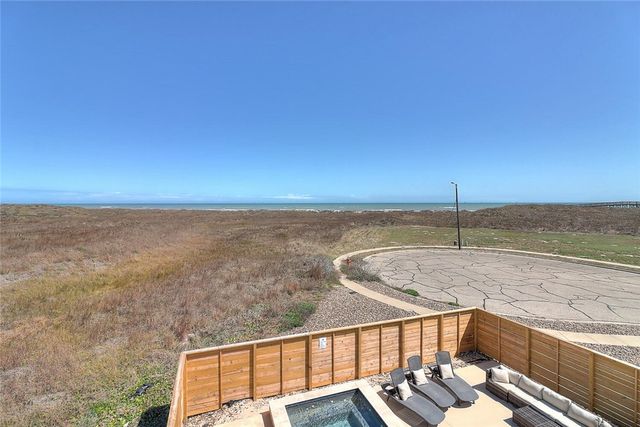 6501 Villa Castellon Dr, Port Aransas, TX 78373