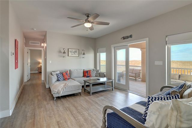 6501 Villa Castellon Dr, Port Aransas, TX 78373