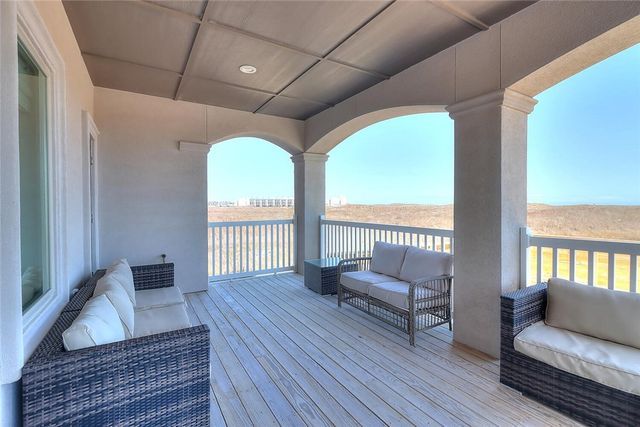 6501 Villa Castellon Dr, Port Aransas, TX 78373