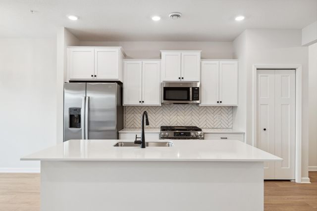 10320 Birchwood Circle, Victoria, MN 55318