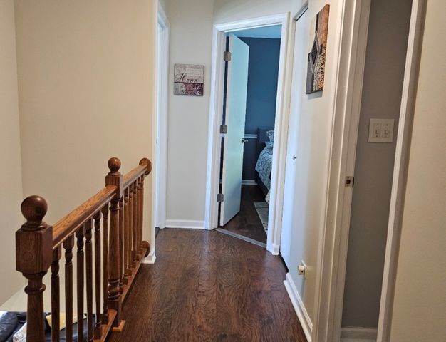 807 Kansas Street, Carol Stream, IL 60188