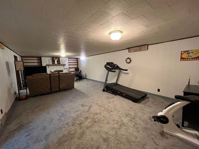 2644 Robin Rd, Salina, KS 67401