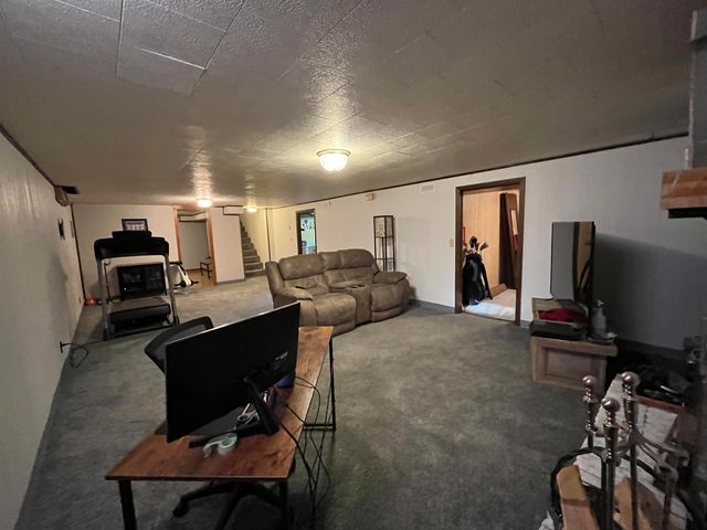 2644 Robin Rd, Salina, KS 67401