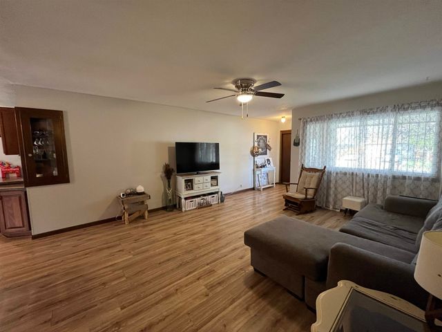 2644 Robin Rd, Salina, KS 67401