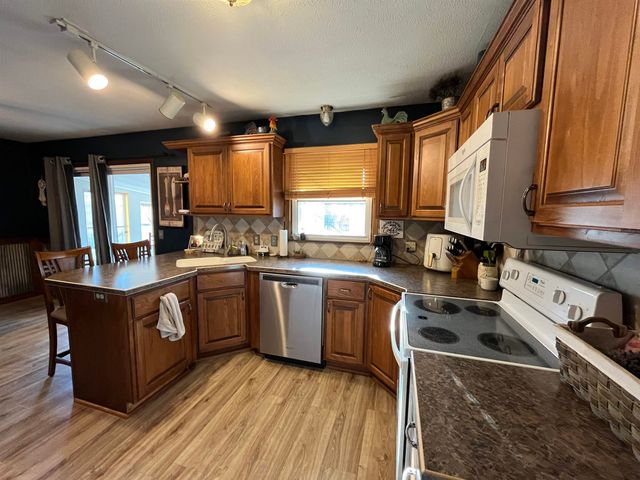 2644 Robin Rd, Salina, KS 67401