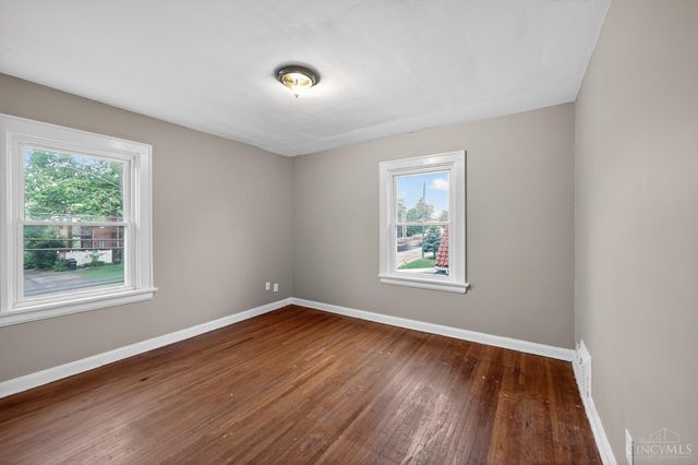 2738 Montana Avenue, Cincinnati, OH 45211