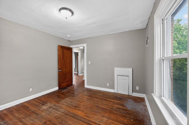 2738 Montana Avenue, Cincinnati, OH 45211