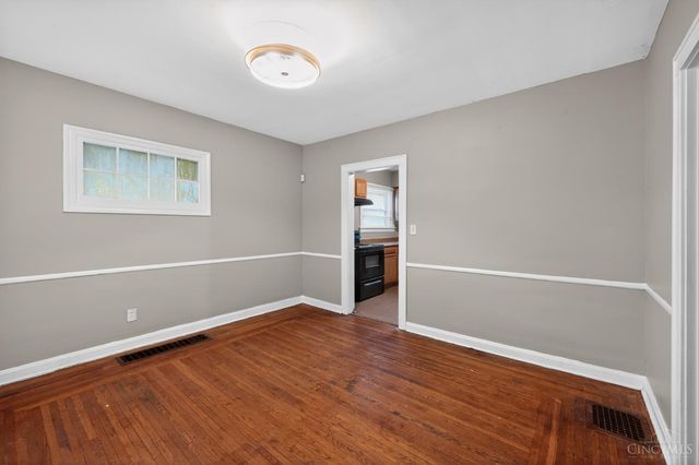 2738 Montana Avenue, Cincinnati, OH 45211
