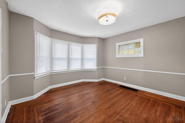 2738 Montana Avenue, Cincinnati, OH 45211