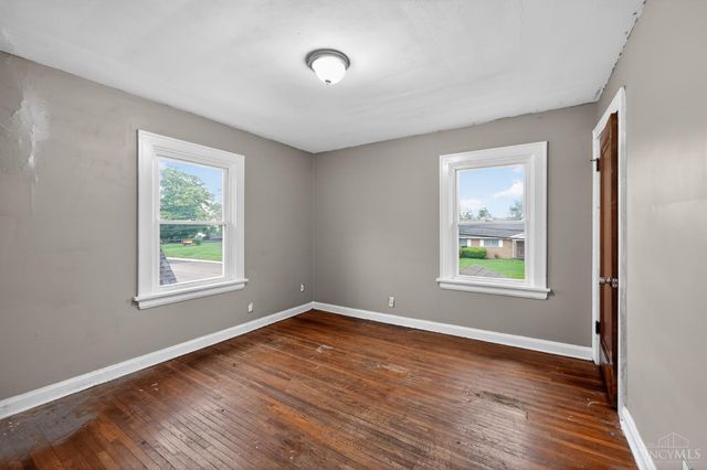 2738 Montana Avenue, Cincinnati, OH 45211