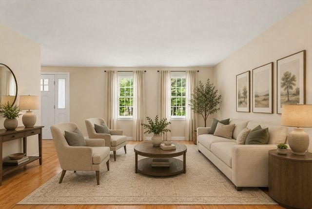 10 Strawstone Ln, Norton, MA 02766