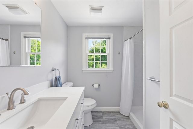 10 Strawstone Ln, Norton, MA 02766