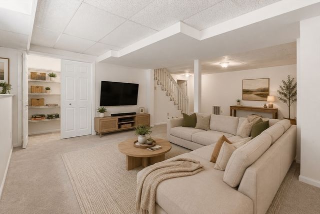 10 Strawstone Ln, Norton, MA 02766