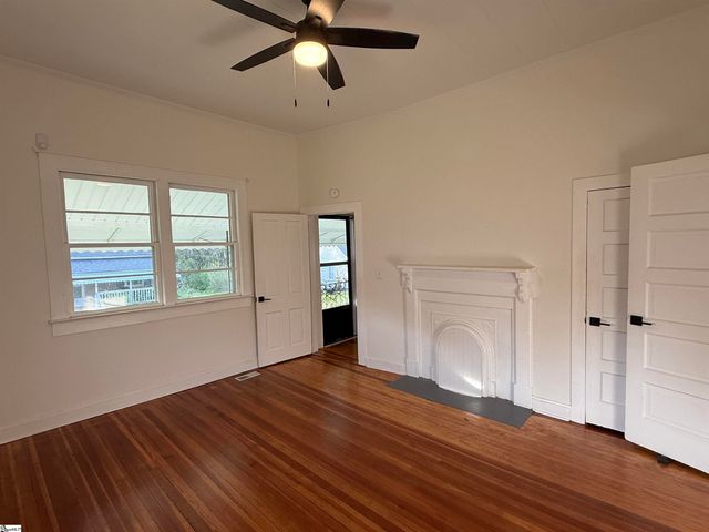 8 Brock Lane, Pelzer, SC 29669