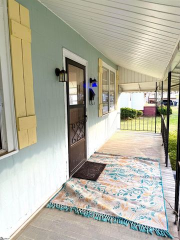 8 Brock Lane, Pelzer, SC 29669
