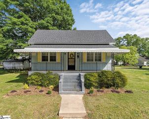 8 Brock Lane, Pelzer, SC 29669
