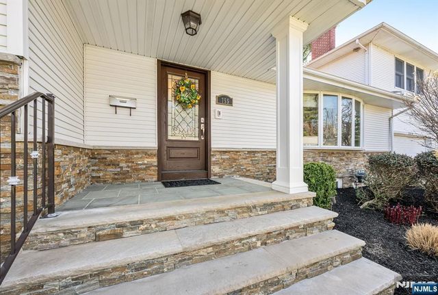 755 Neill Court, Oradell, NJ 07649