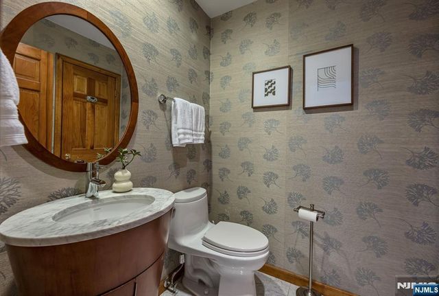 755 Neill Court, Oradell, NJ 07649