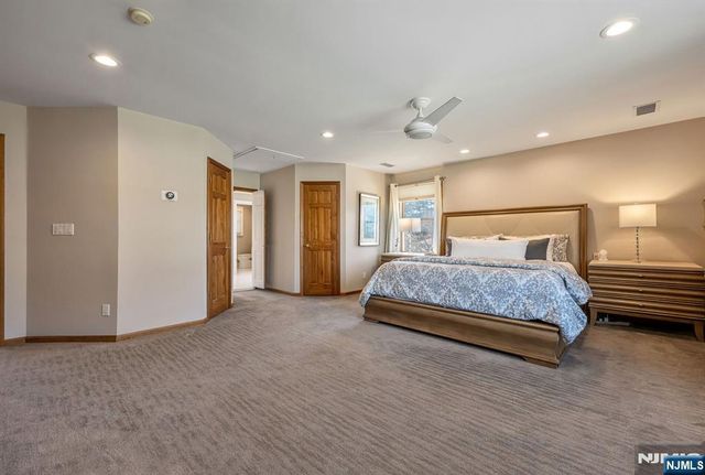 755 Neill Court, Oradell, NJ 07649