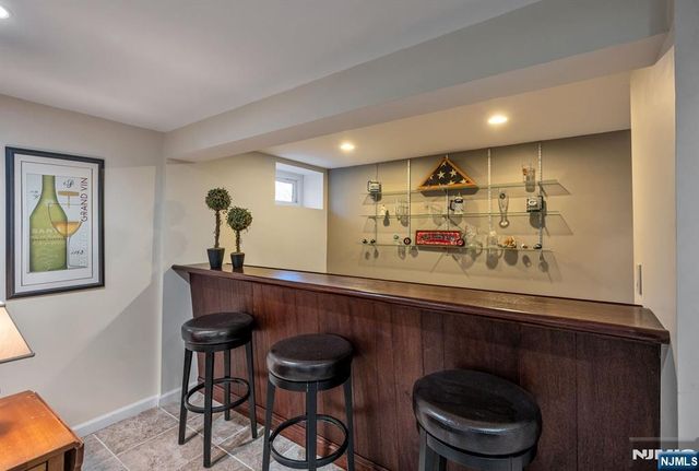 755 Neill Court, Oradell, NJ 07649