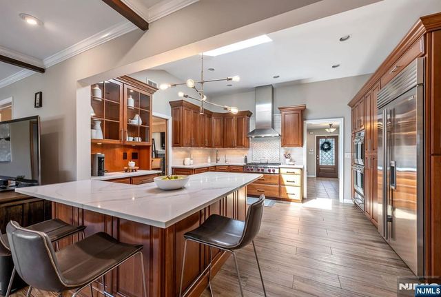 755 Neill Court, Oradell, NJ 07649