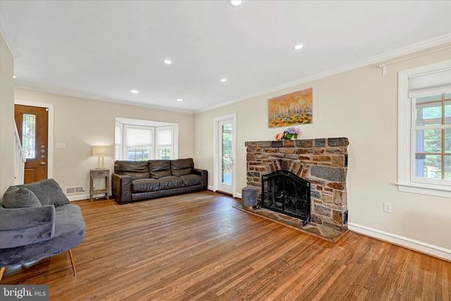6214 CROSS COUNTRY BLVD, Baltimore, MD 21215