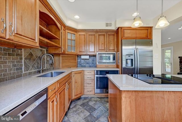 6214 CROSS COUNTRY BLVD, Baltimore, MD 21215