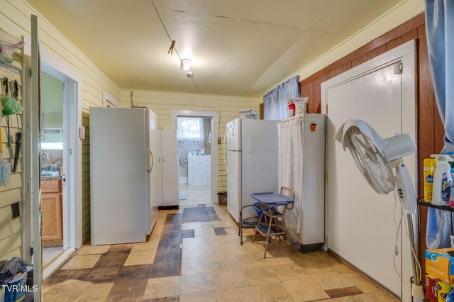 203 E Locust Street, Johnson City, TN 37601