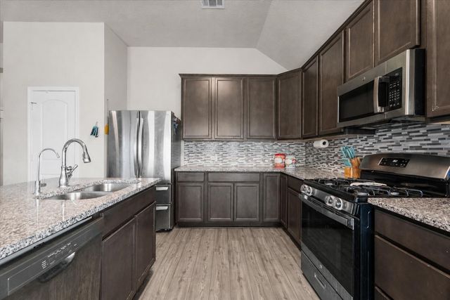 1015 Walnut Branch Lane, Tomball, TX 77375