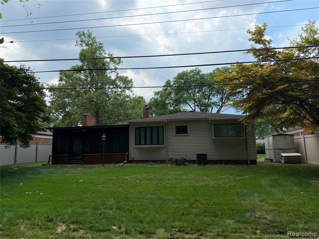 14682 Yale Street, Livonia, MI 48154