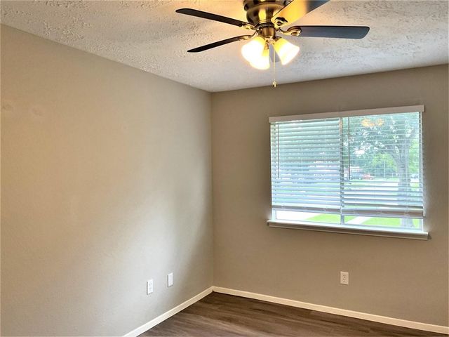 2326 Meade Court, League City, TX 77573