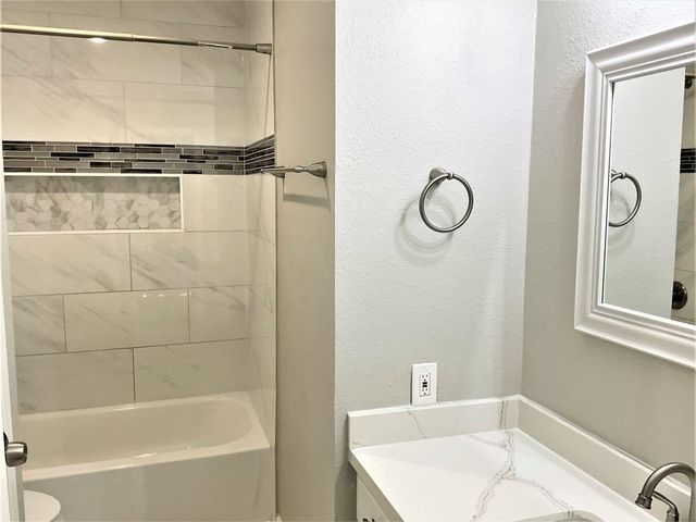 2326 Meade Court, League City, TX 77573