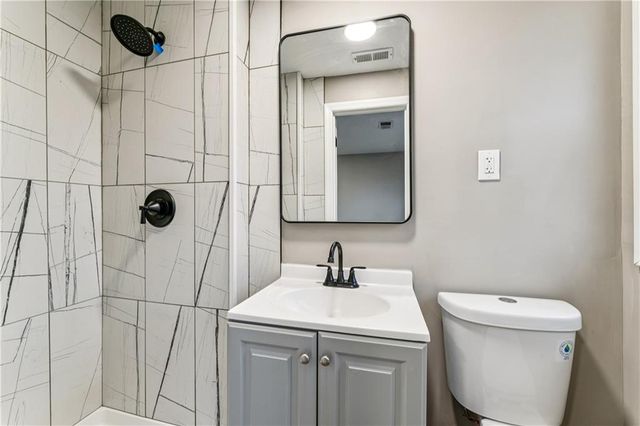 453 W 1st Street, Peculiar, MO 64078