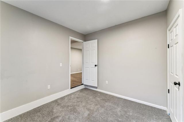 453 W 1st Street, Peculiar, MO 64078