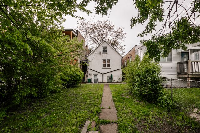 5326 W Van Buren Avenue, Chicago, IL 60644